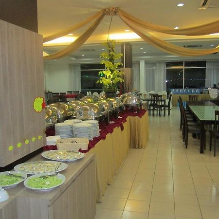 World Youth Hotel Ayer Keroh Eksteriør billede