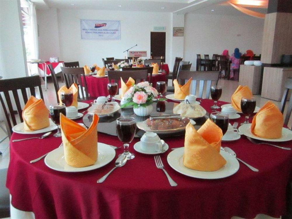 World Youth Hotel Ayer Keroh Eksteriør billede