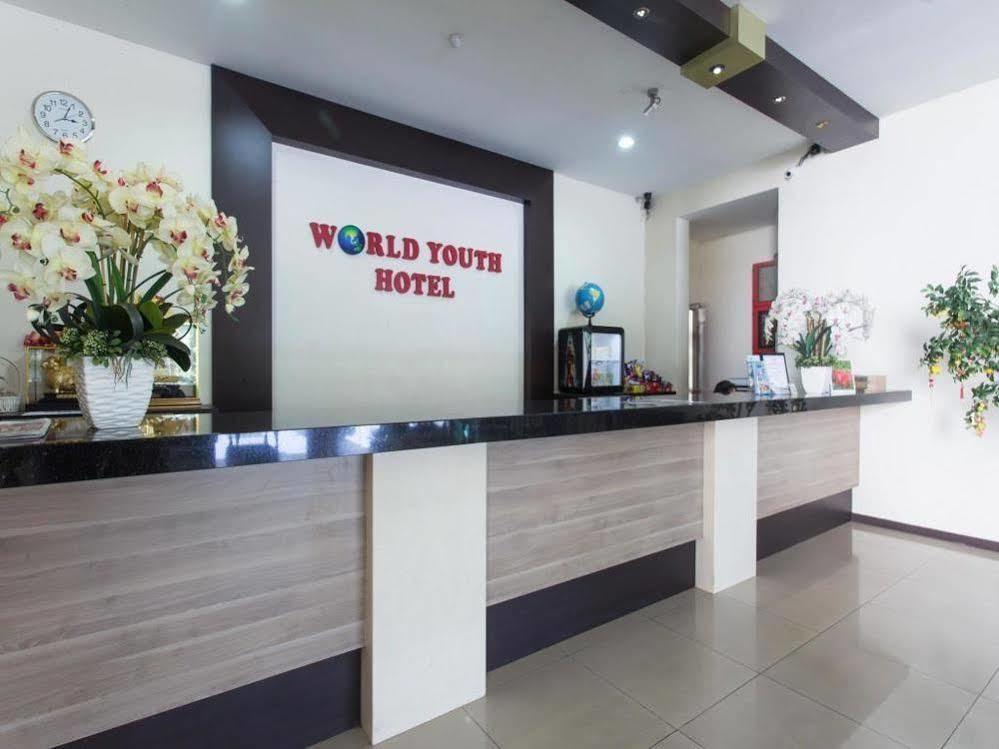 World Youth Hotel Ayer Keroh Eksteriør billede