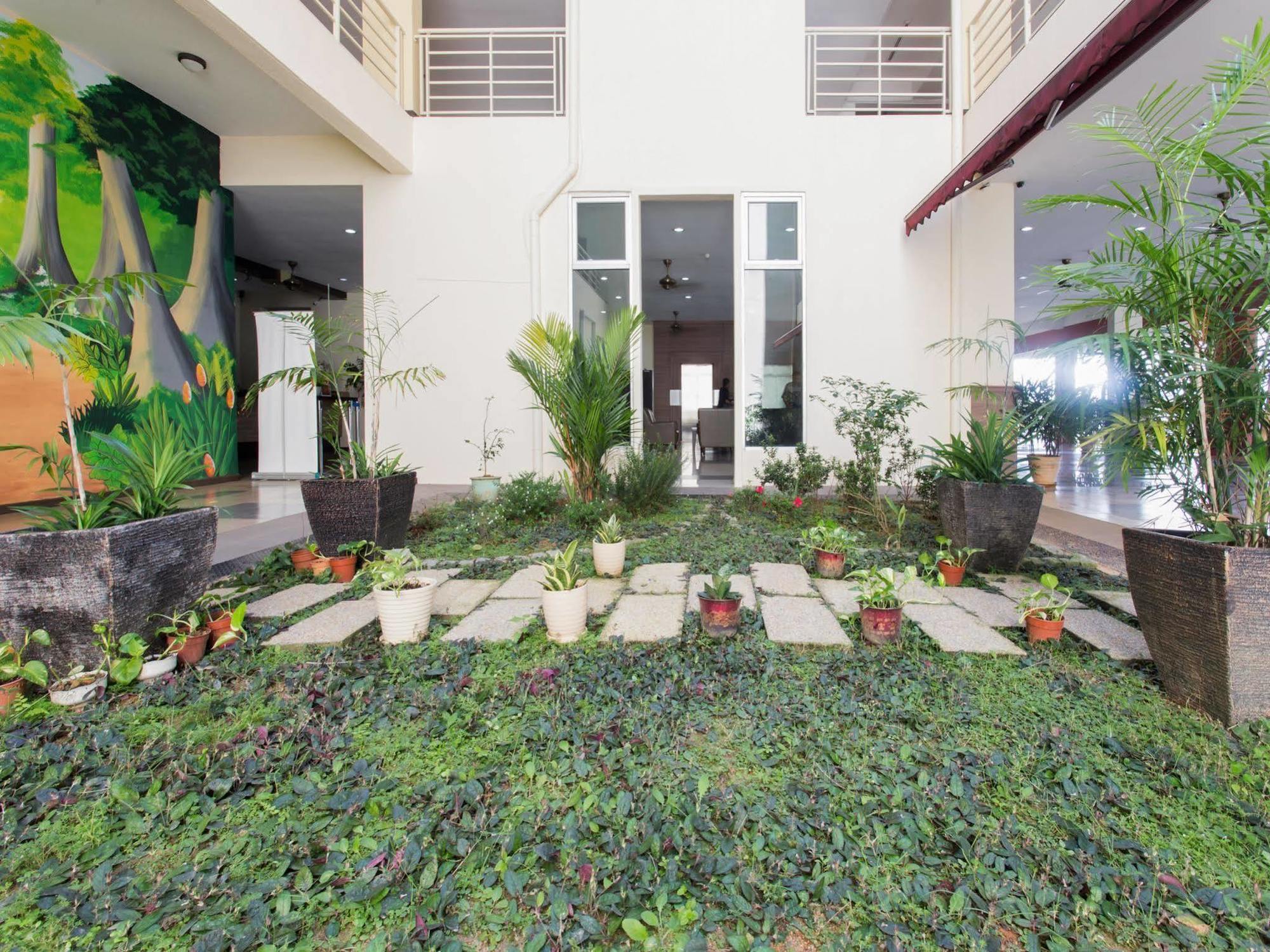 World Youth Hotel Ayer Keroh Eksteriør billede
